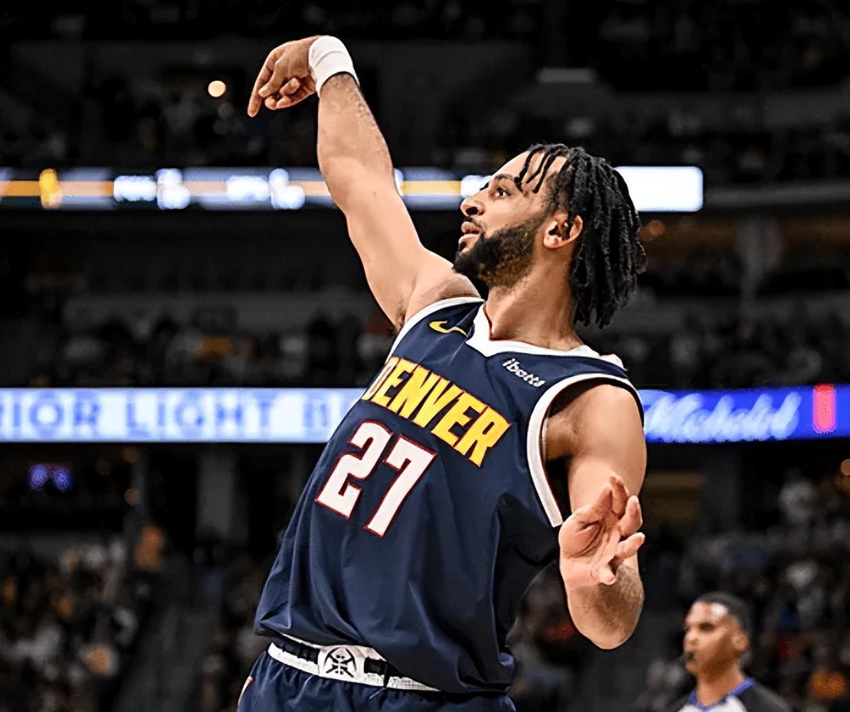 乐鱼游戏-艾顿伤退！湖人16分大逆转，詹姆斯创2大NBA神迹，东契奇大号三双