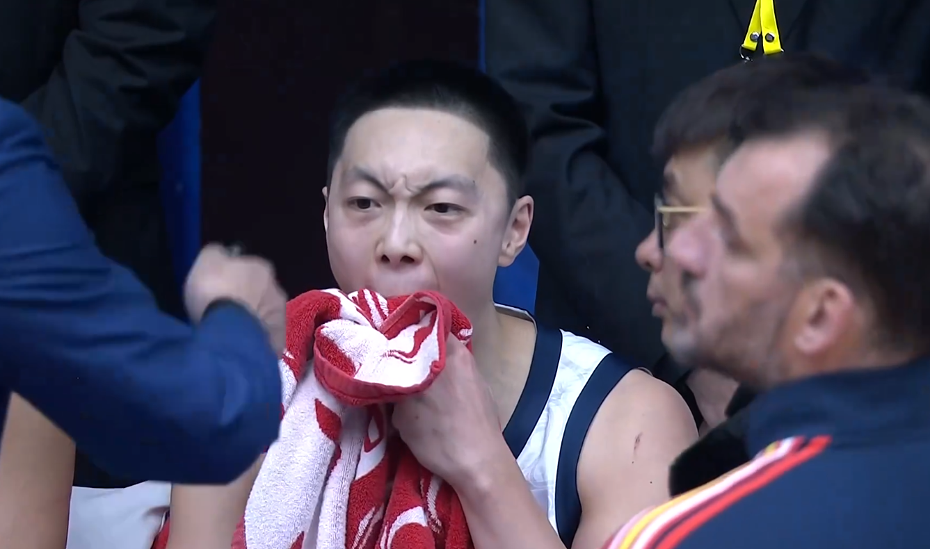 乐鱼平台-破案！胡明轩状态一好，徐杰却又摆烂原因找到，媒体人说出大实话